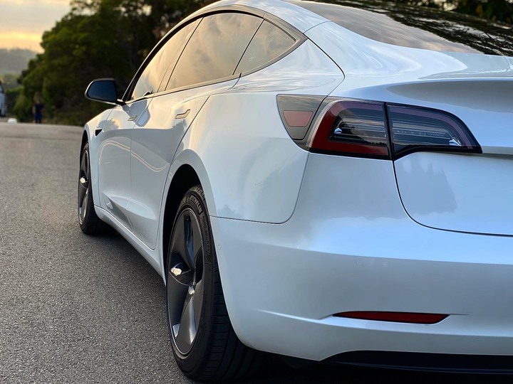 特斯拉model3-5